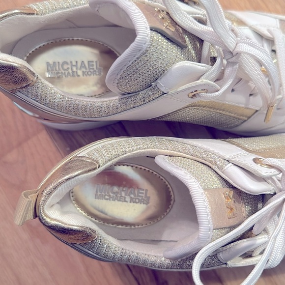 Michael Kors Georgie Gold Lurex Wedge Sneakers size 7 - Picture 12 of 13